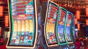 betcash303 link Arcade Games lobby showing rotating game tiles with different game mechanics